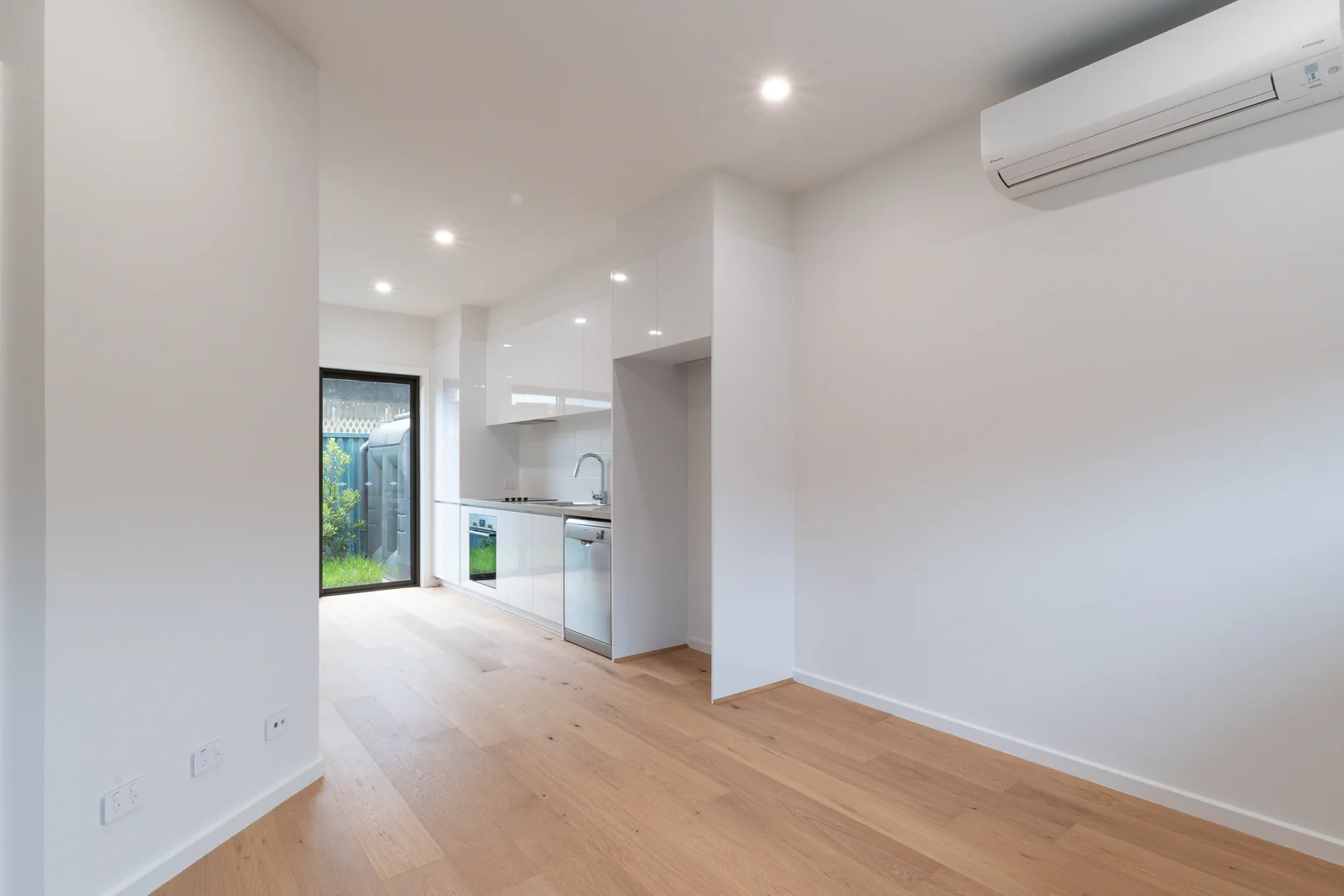Additional image 4 of 2/8 Prince Street, Springvale VIC 3171