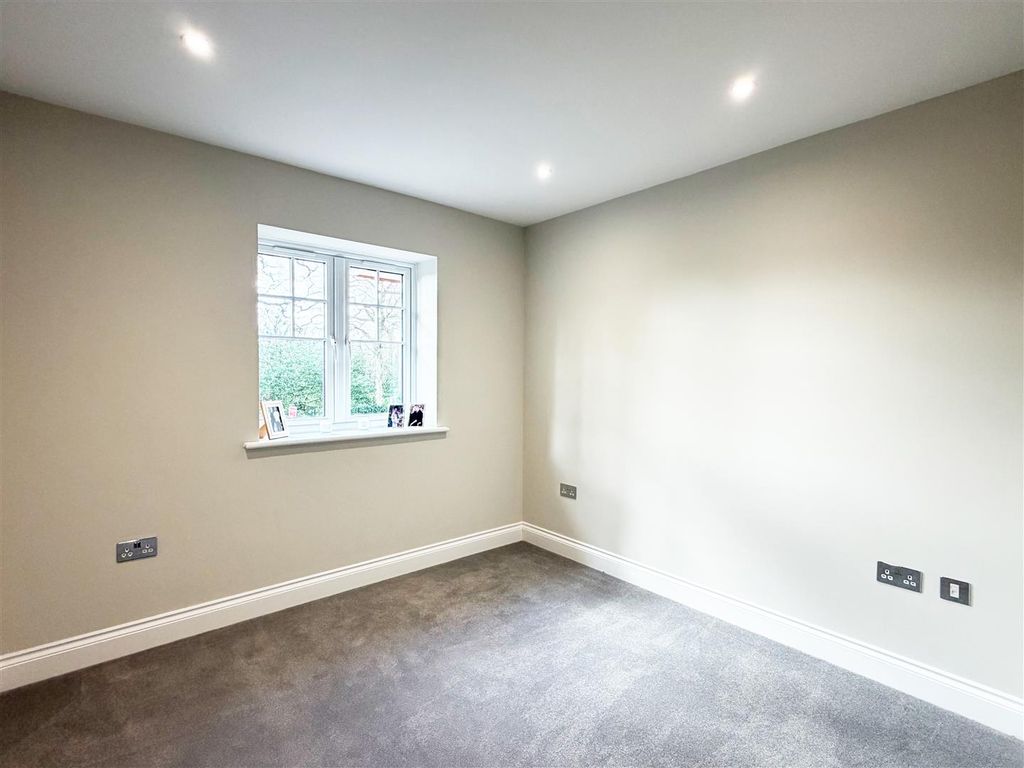 Additional image 7 of 2 bed flat for saleQueens Road, Weybridge KT13