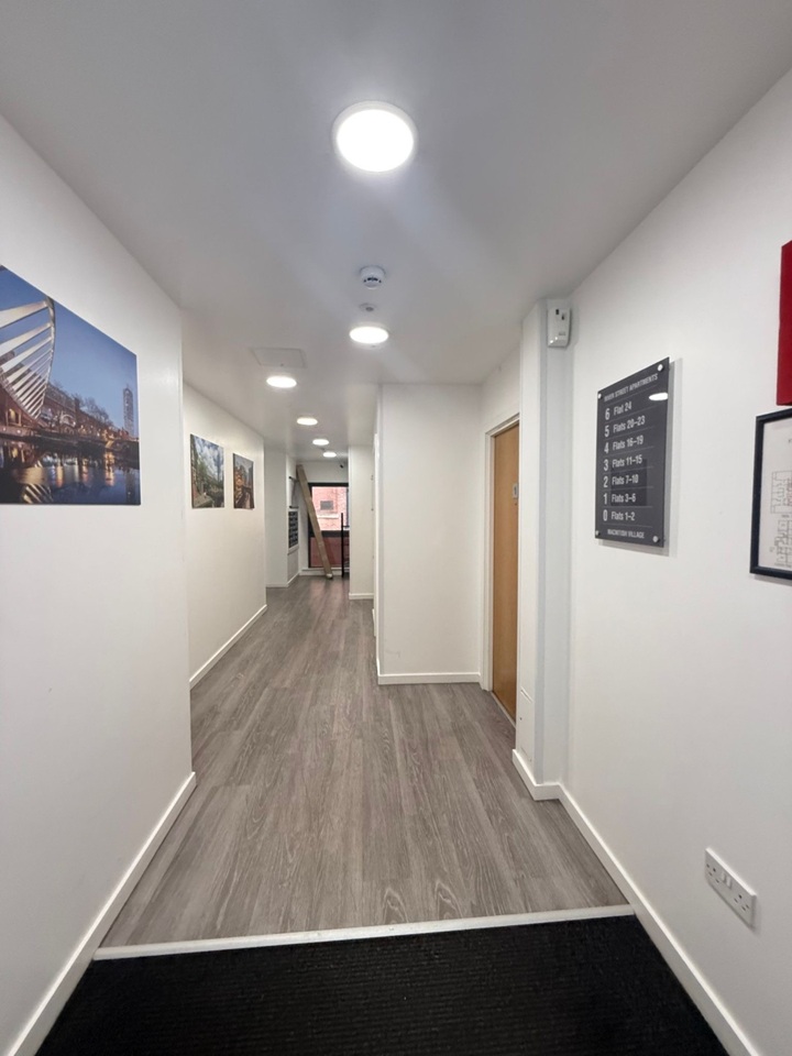 2 Bed Flat, River Street, M1, N1 7GU photo 3