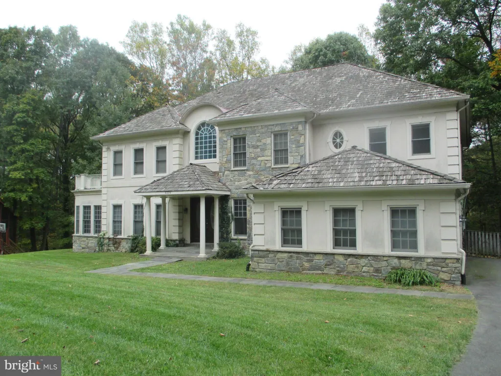 8204 Little River Turnpike, Annandale, VA 22003
