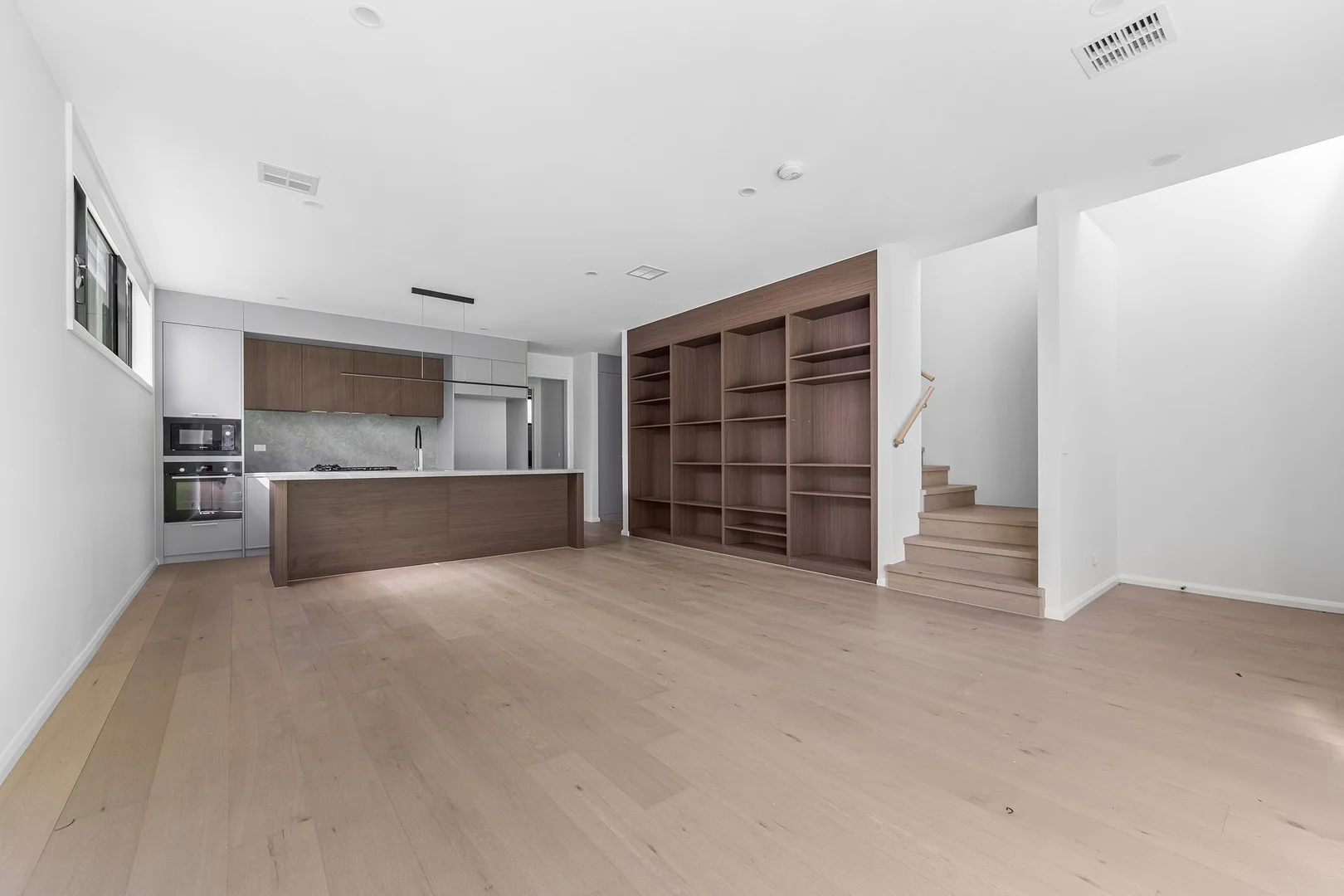 2/142 Warrigal Road, Camberwell VIC 3124