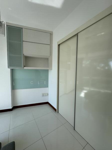 2 Marina Boulevard photo 3