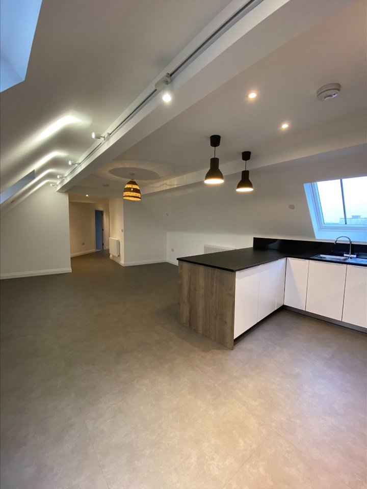 Additional image 4 of 2 Bed Penthouse, King's Crescent Apartments, DE1, N1 7GU