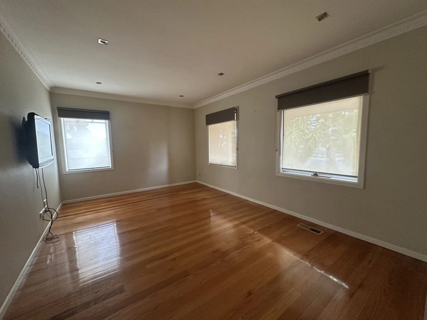 Additional image 3 of 2 Farnham Crescent, Mill Park VIC 3082