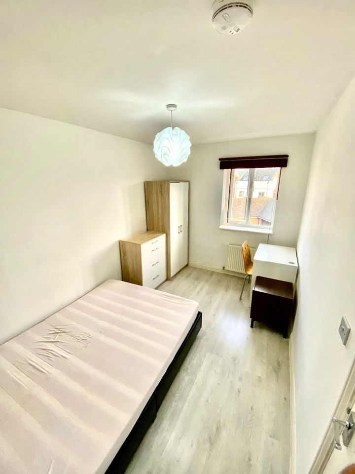 Room in a Shared House, Circus Drive, CB4, N1 7GU