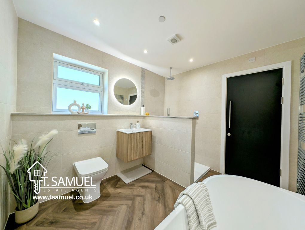 Additional image 47 of 5 bed detached house for saleThe Oaks, Trem Y Dyffryn, Mountain Ash CF45