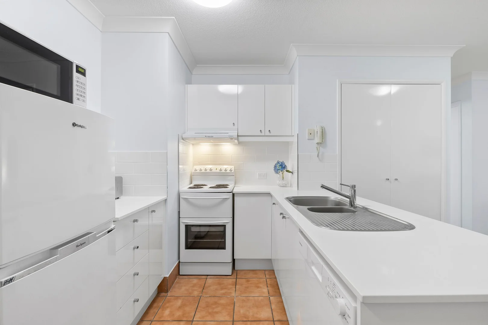 Additional image 6 of 10/20 Anne Avenue, Broadbeach QLD 4218