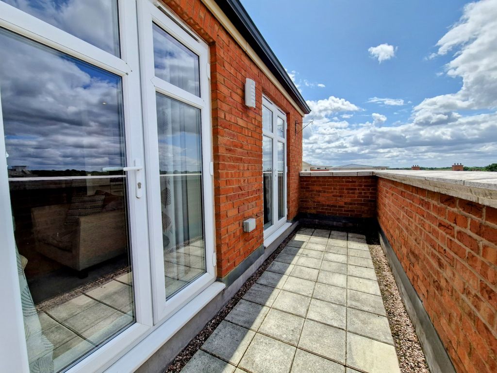 Additional image 11 of 2 bed flat for saleMain Street, Dickens Heath, Shirley, Solihull B90