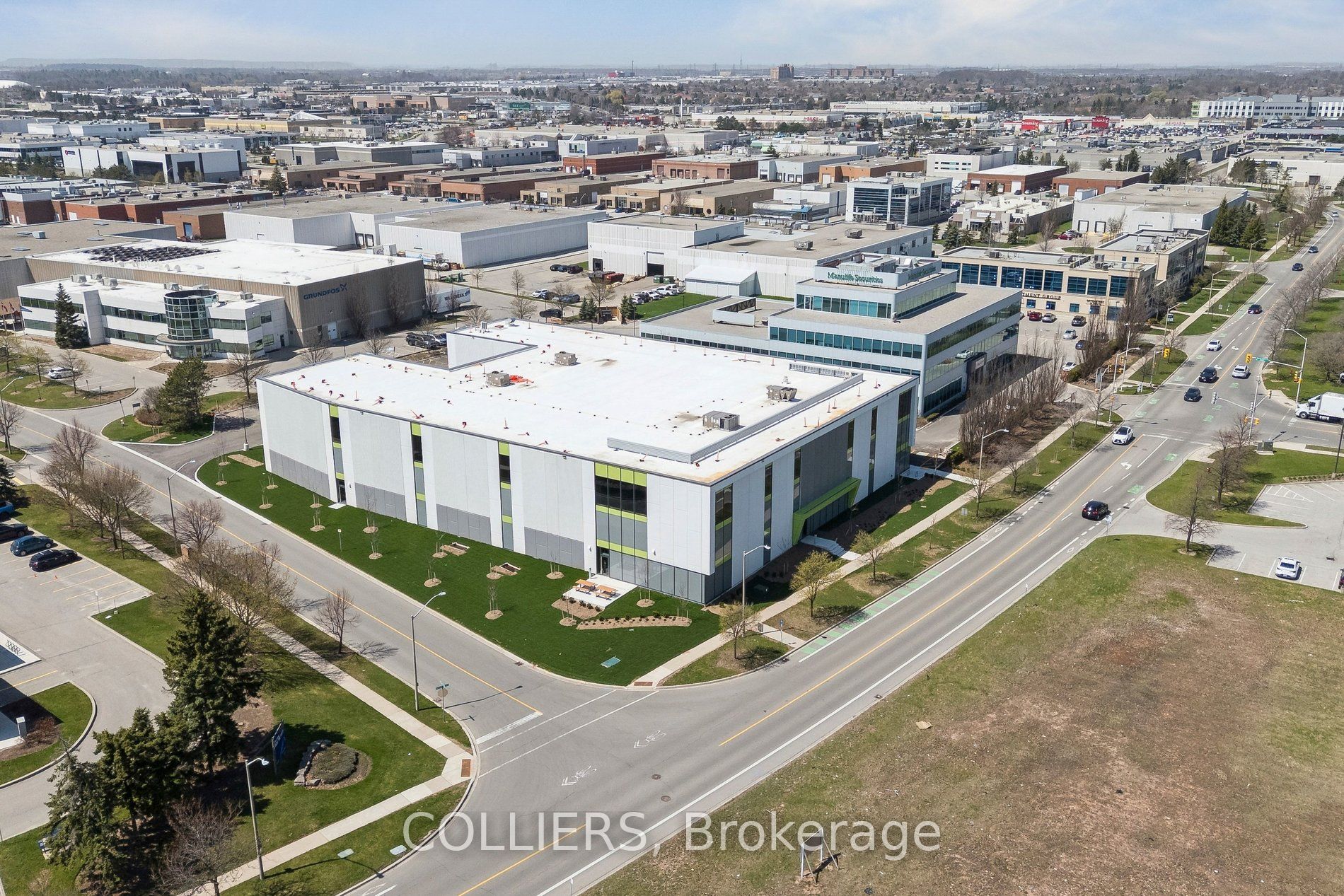 Additional image 2 of 2360 Bristol Circle, Oakville, ON, L6H 6M5