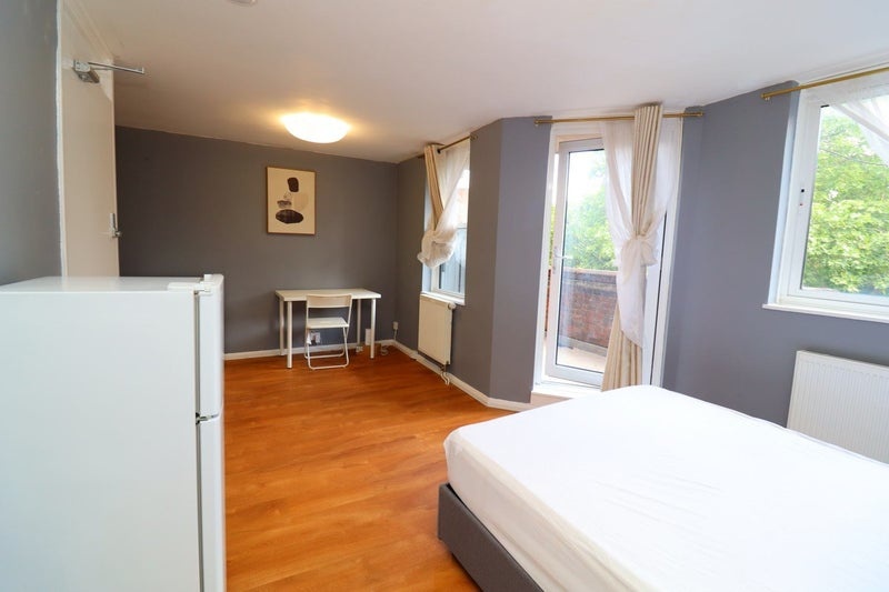 Room in a Shared Flat, Notting Hill Gate Station, W11, N1 7GU photo 3