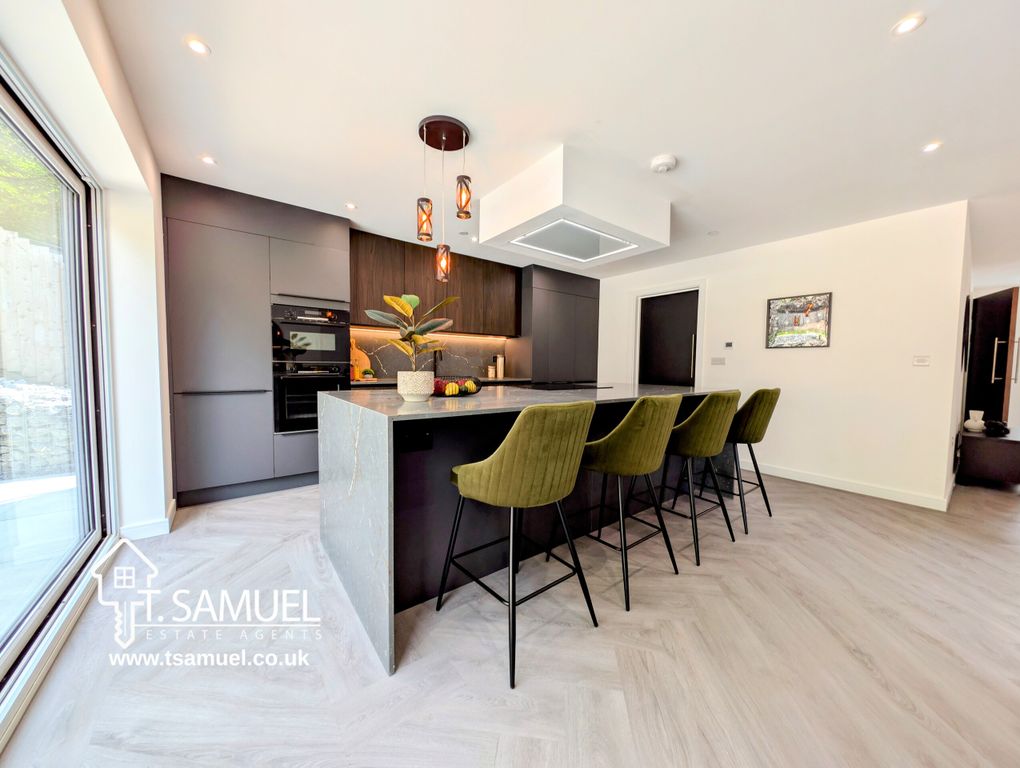 Additional image 12 of 5 bed detached house for saleThe Oaks, Trem Y Dyffryn, Mountain Ash CF45