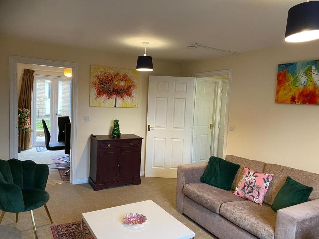 Additional image 3 of 4 Bed Terraced House, Topper St, CB4, N1 7GU
