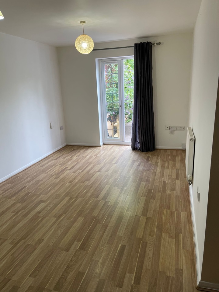 Additional image 10 of 2 Bed Flat, Shepherds View, DE23, N1 7GU