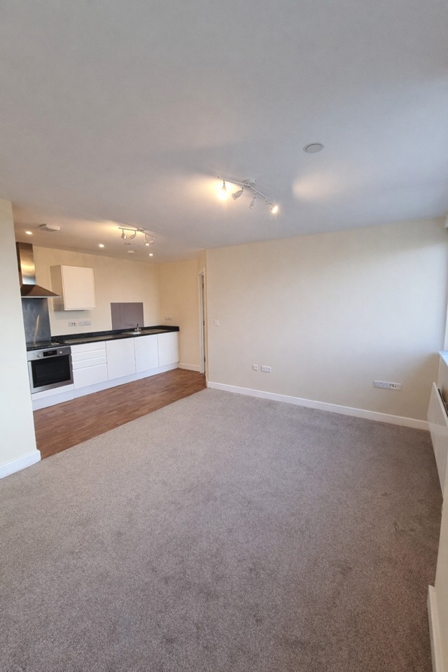 2 Bed Flat, Prosperity House, DE1, N1 7GU photo 2