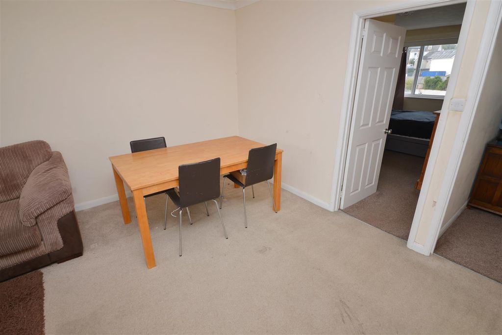 Additional image 4 of 2 bed flat for saleMilford Street, Saundersfoot SA69