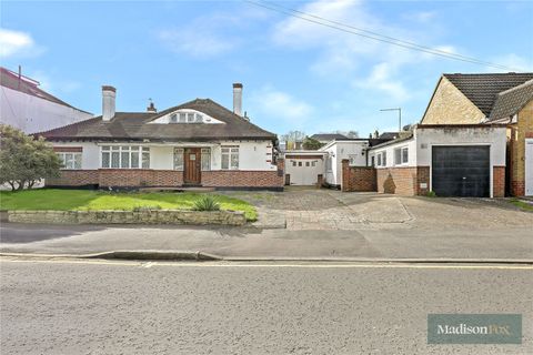 Lansdowne Road, South Woodford E18