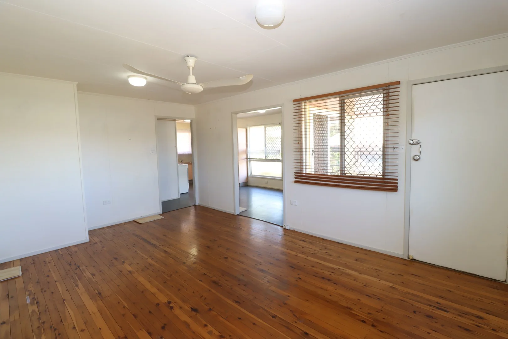10 Rosella Ave, Mount Isa QLD 4825