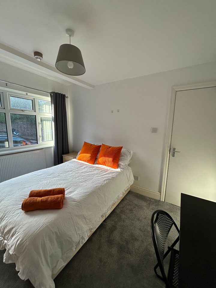 Room in a Shared House, Stanmer Park Road, BN1, N1 7GU photo 3