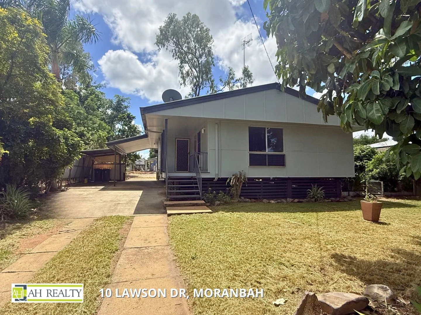 10 Lawson Drive, Moranbah QLD 4744