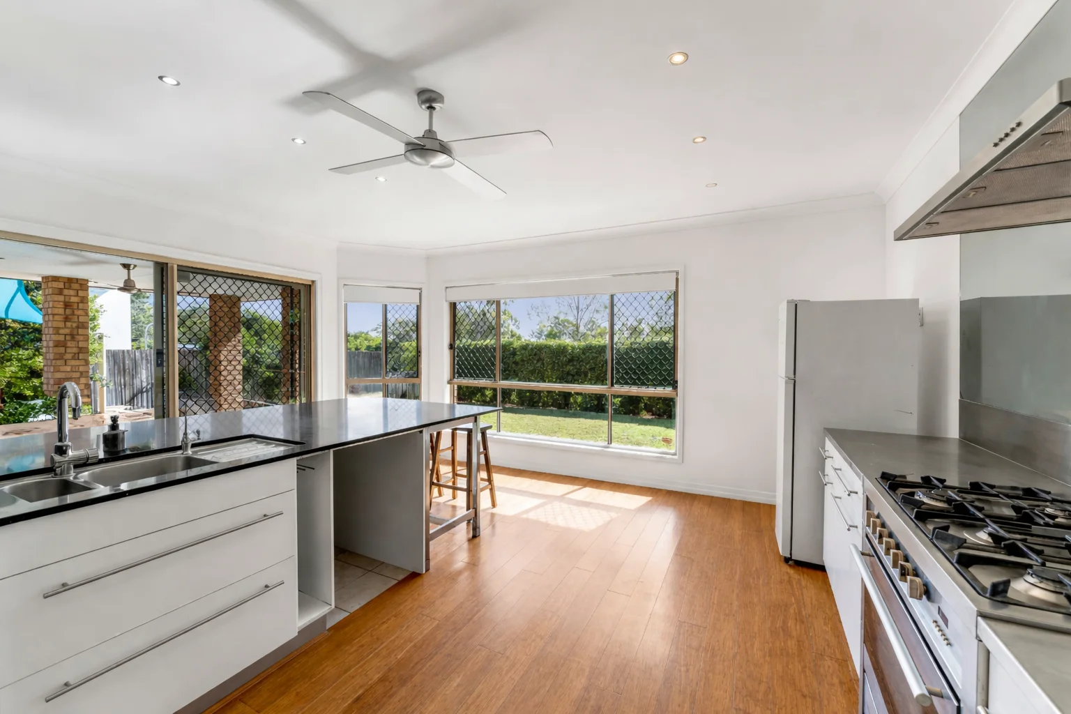 Additional image 2 of 4 Angourie Place, Carindale QLD 4152