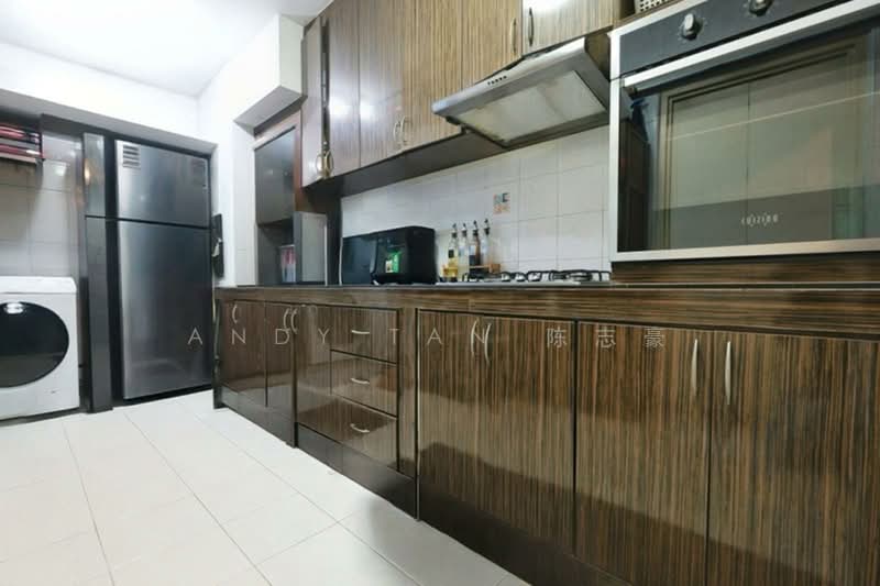 482 Admiralty Link photo 4