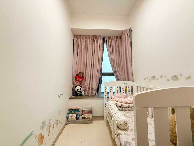Flora Road photo 3