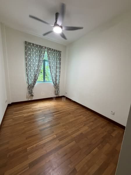 136A Hillview Avenue photo 2