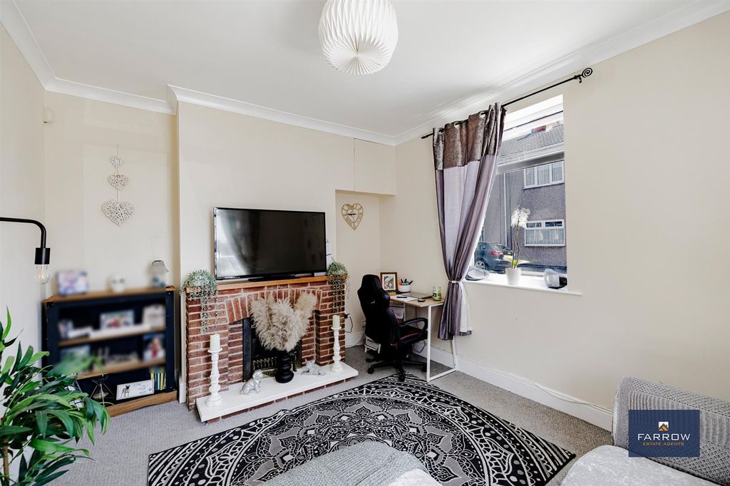 Additional image 3 of 3 bed end terrace house for saleRoberts Street, Grimsby DN32