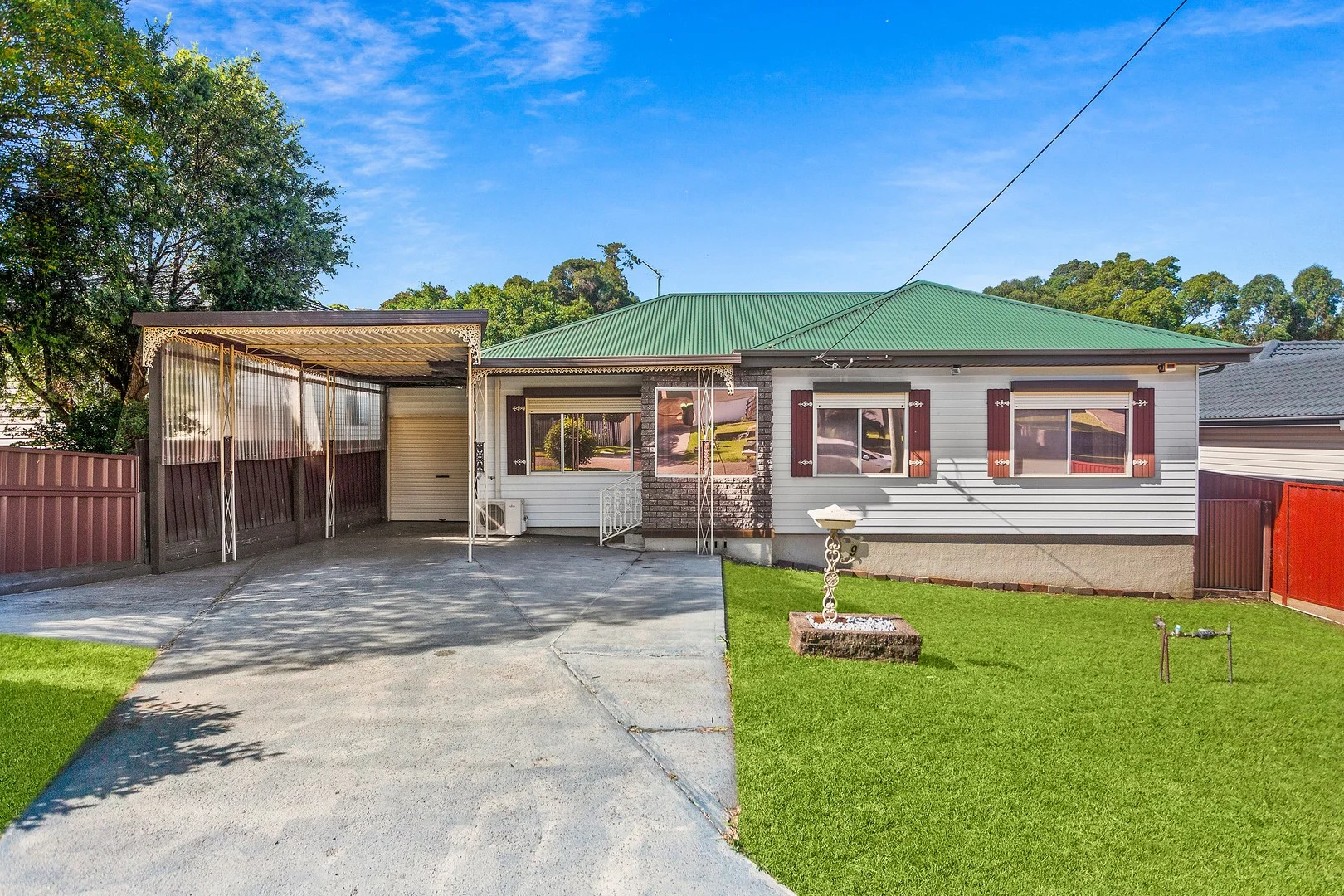 9 Denise Street, Lake Heights NSW 2502