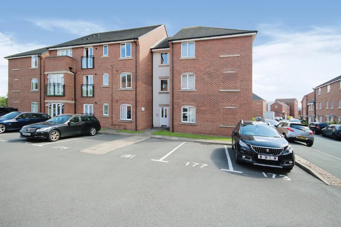 2 Bed Flat, Signals Drive, CV3, N1 7GU