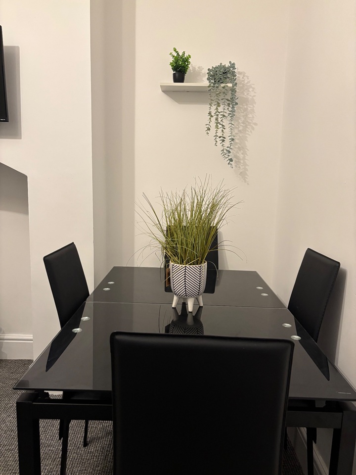 3 Bed Terraced House, Hinckley Road, LE3, N1 7GU photo 2