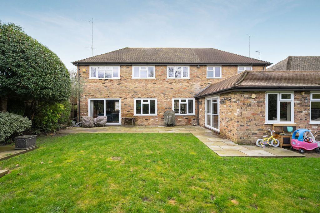 Additional image 12 of 5 bed detached house for saleLeycester Close, Windlesham GU20