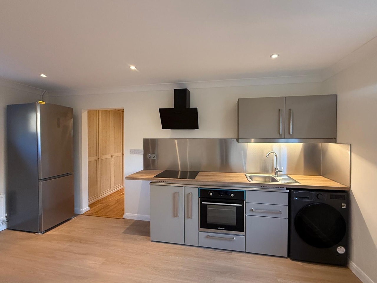 2 Bed Flat, Barton Road, CB3, N1 7GU