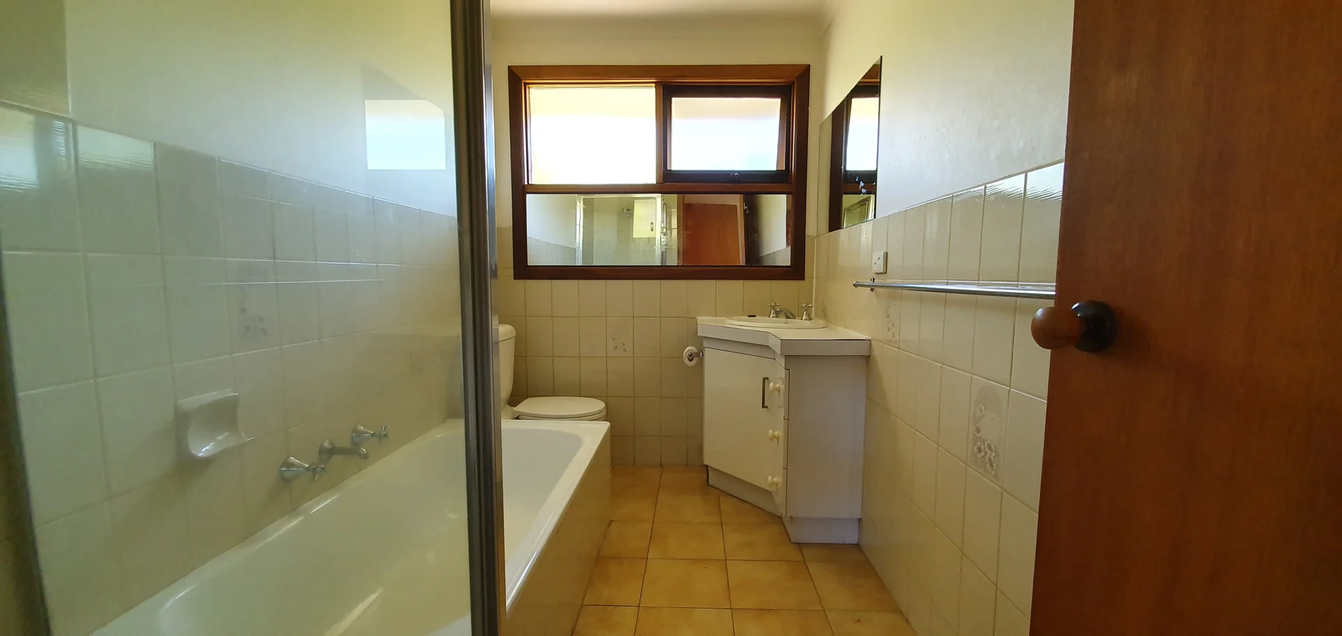 Additional image 4 of 2/1394 North Road, Oakleigh South VIC 3167