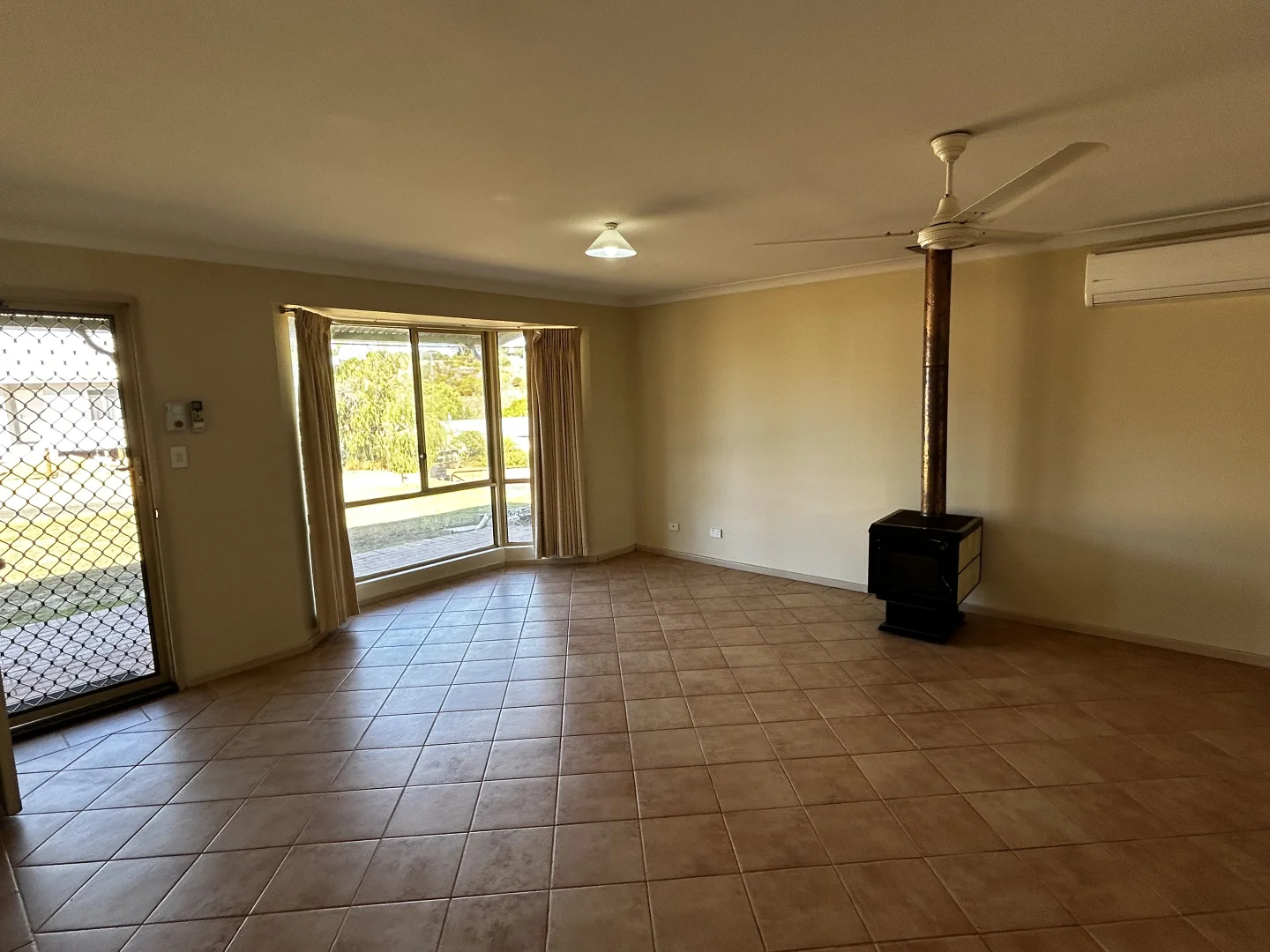 Additional image 4 of 4 Meadowview Court, Preston Beach WA 6215