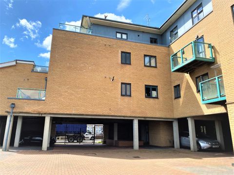 Narev Court Enfield EN3