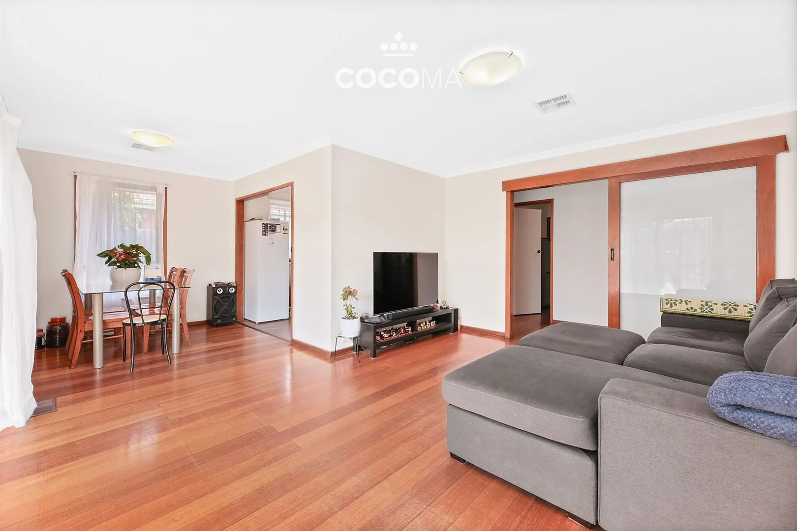 10 Cornwall Avenue, Keysborough VIC 3173 photo 3