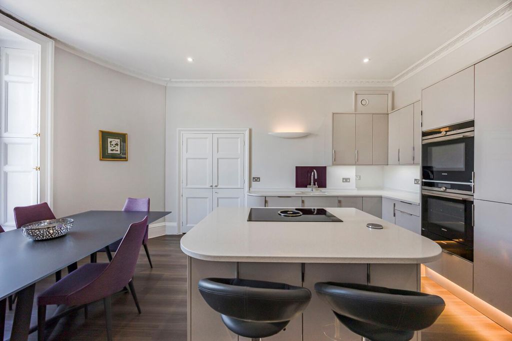 Additional image 6 of 4 bed flat for saleNorthfield End, Henley-On-Thames, Oxfordshire RG9