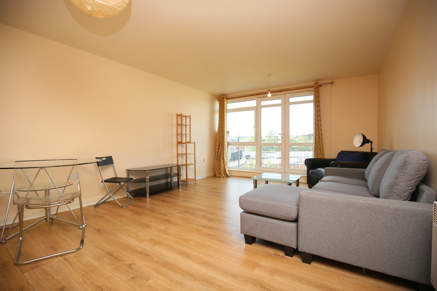 2 Bed Flat, Beauchamp House, CV1, N1 7GU photo 2