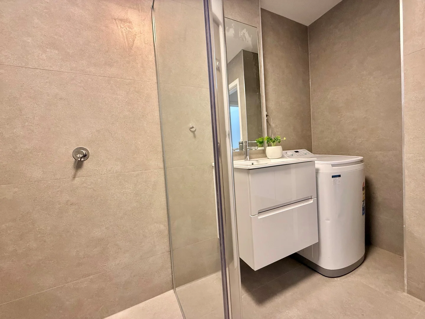 2/118 Holmes Road, Moonee Ponds VIC 3039 photo 5
