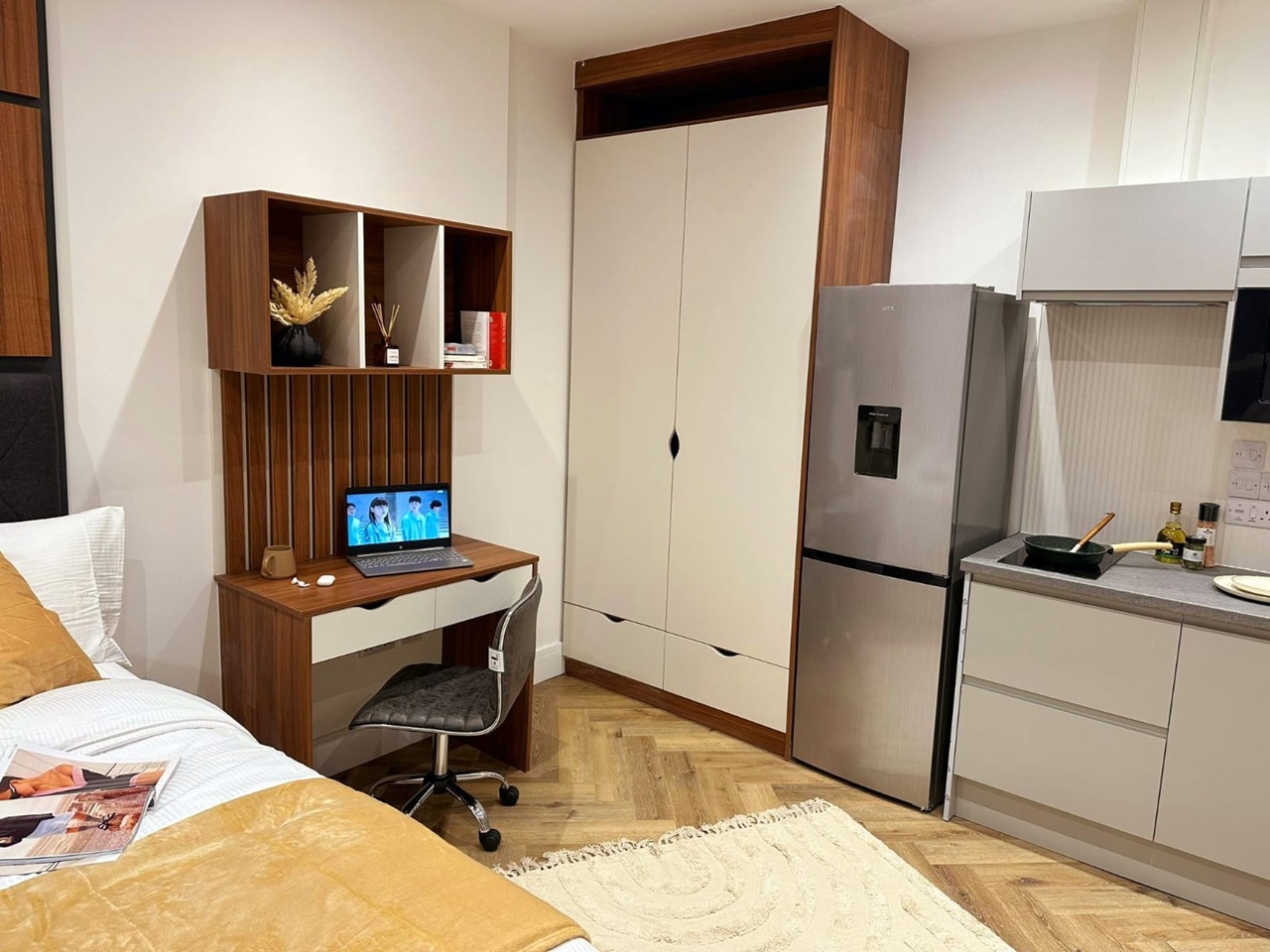 Additional image 11 of Studio Flat, Deluxe, DE1, N1 7GU
