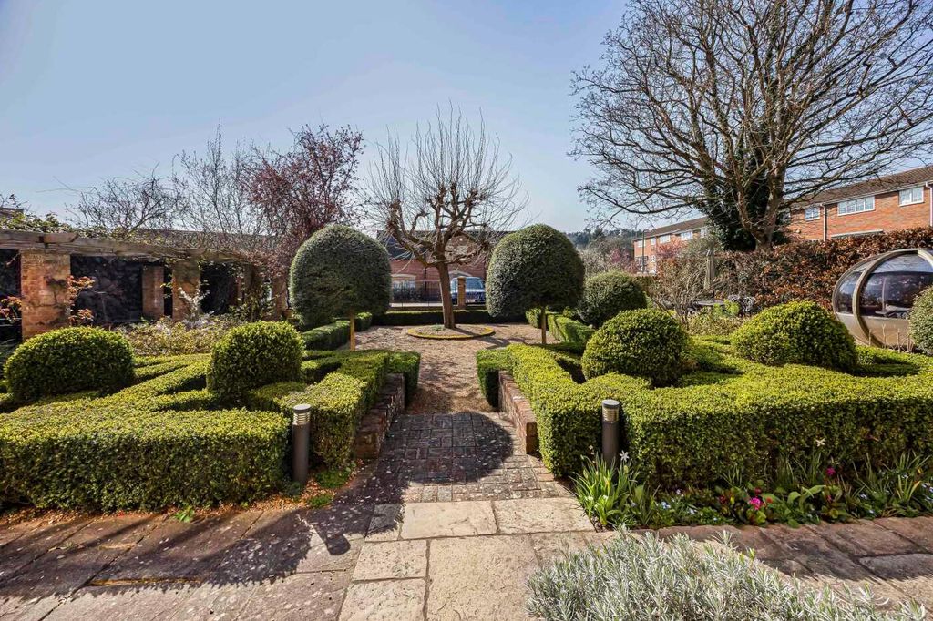Additional image 23 of 4 bed flat for saleNorthfield End, Henley-On-Thames, Oxfordshire RG9