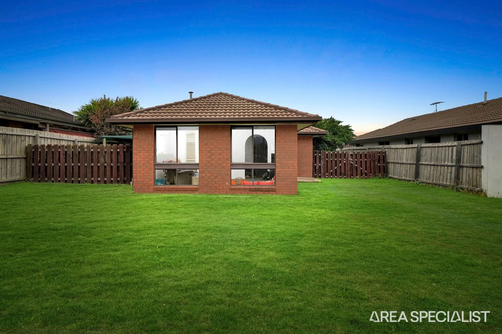 10 Arawata Parade, Melton VIC 3337