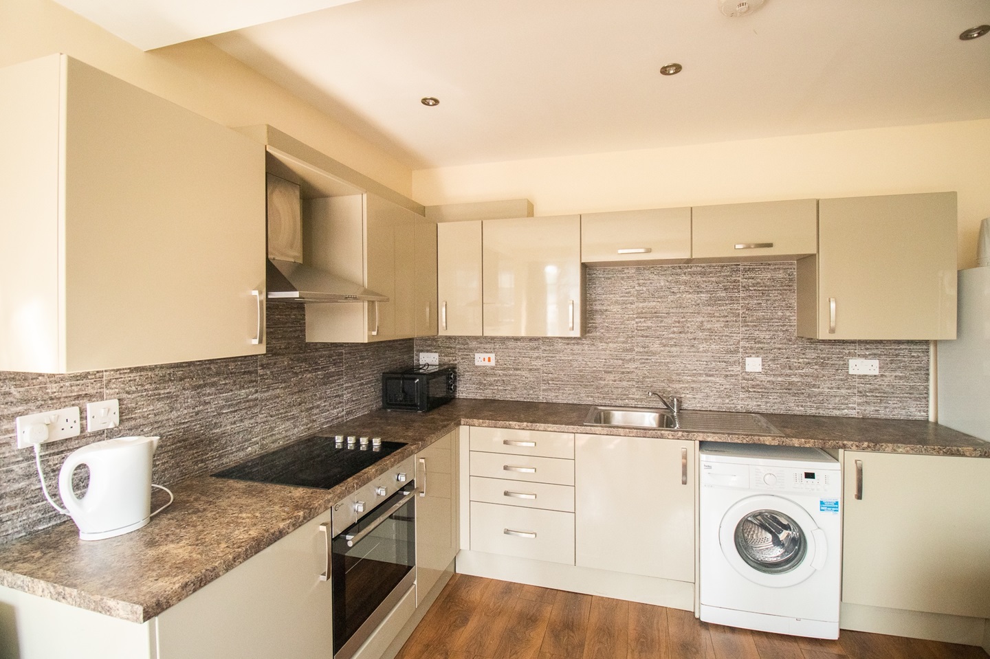 Additional image 3 of 4 Bed Flat, Victoria Avenue, LE2, N1 7GU
