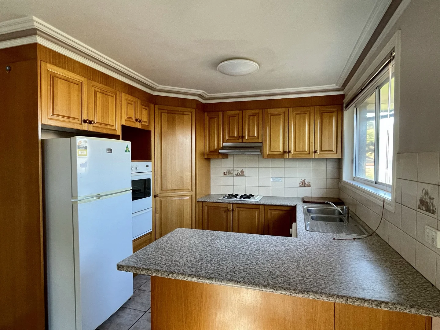 Additional image 2 of 2/11 Graham Street, Glen Waverley VIC 3150