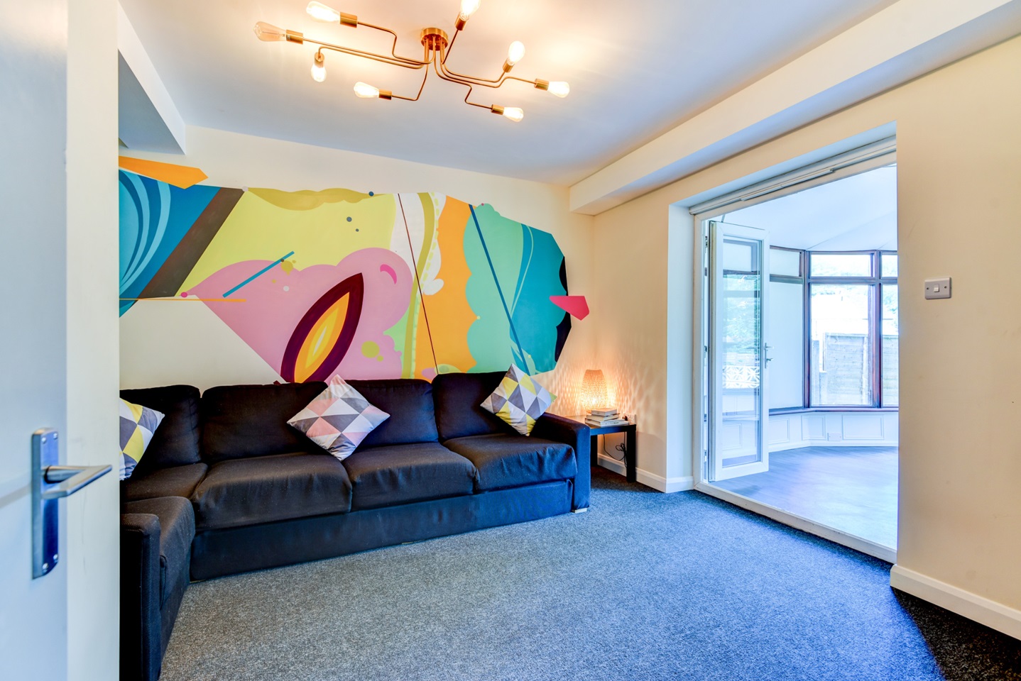 6 Bed Semi-Detached House, Auckland Drive, BN2, N1 7GU