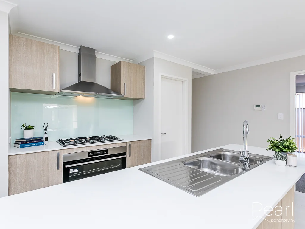 46 Capilano Ave, Yanchep WA 6035 photo 2