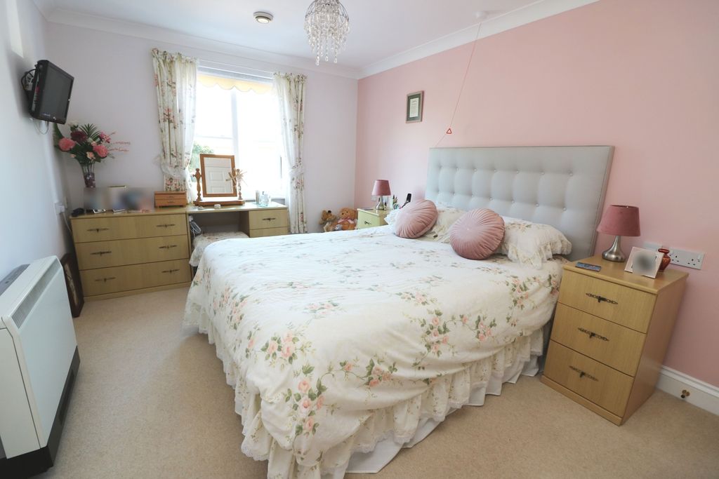 Additional image 7 of 2 bed flat for saleAlbany Place, Egham, Surrey TW20