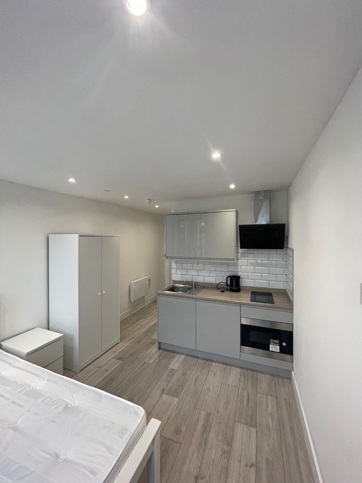 Additional image 4 of Studio Flat, Queens Road, CV1, N1 7GU