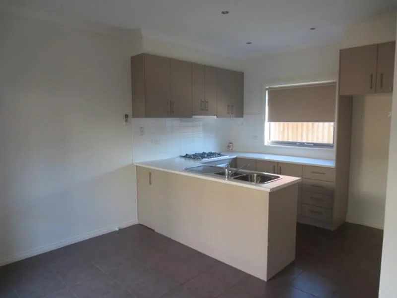 Additional image 3 of 2/34 Waiora Road, Rosanna VIC 3084